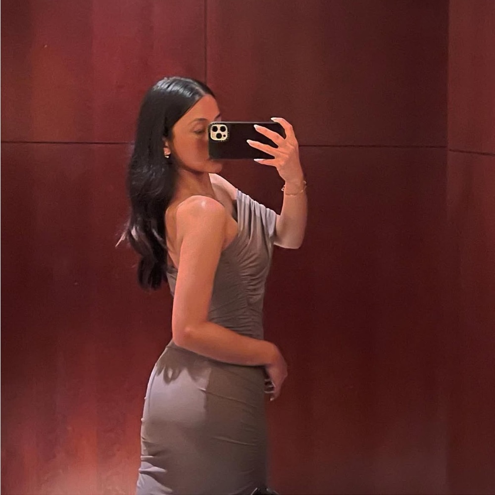 Elegant Gray One-Shoulder Dress